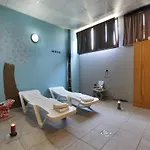 Coastal Retreat W Pool Apartamento